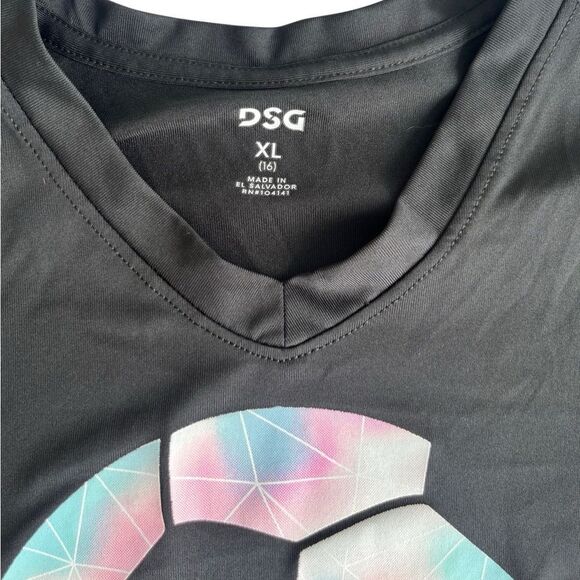 🌴 DSG Girls Black Soccer Graphic Athletic Tee | Size XL (16) - Picture 5 of 11